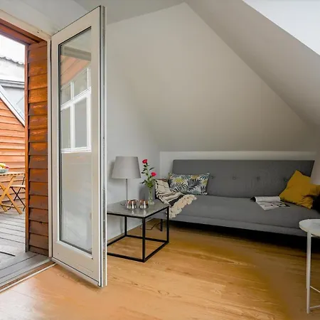 Sanders Merchant - Dreamy Three-bedroom With Terrace Apartment *