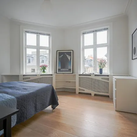 Apartment Sanders Merchant - Dreamy Three-bedroom With Terrace *