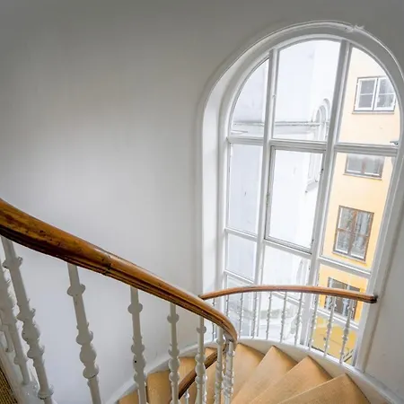 Sanders Merchant - Dreamy Three-bedroom With Terrace Apartment *